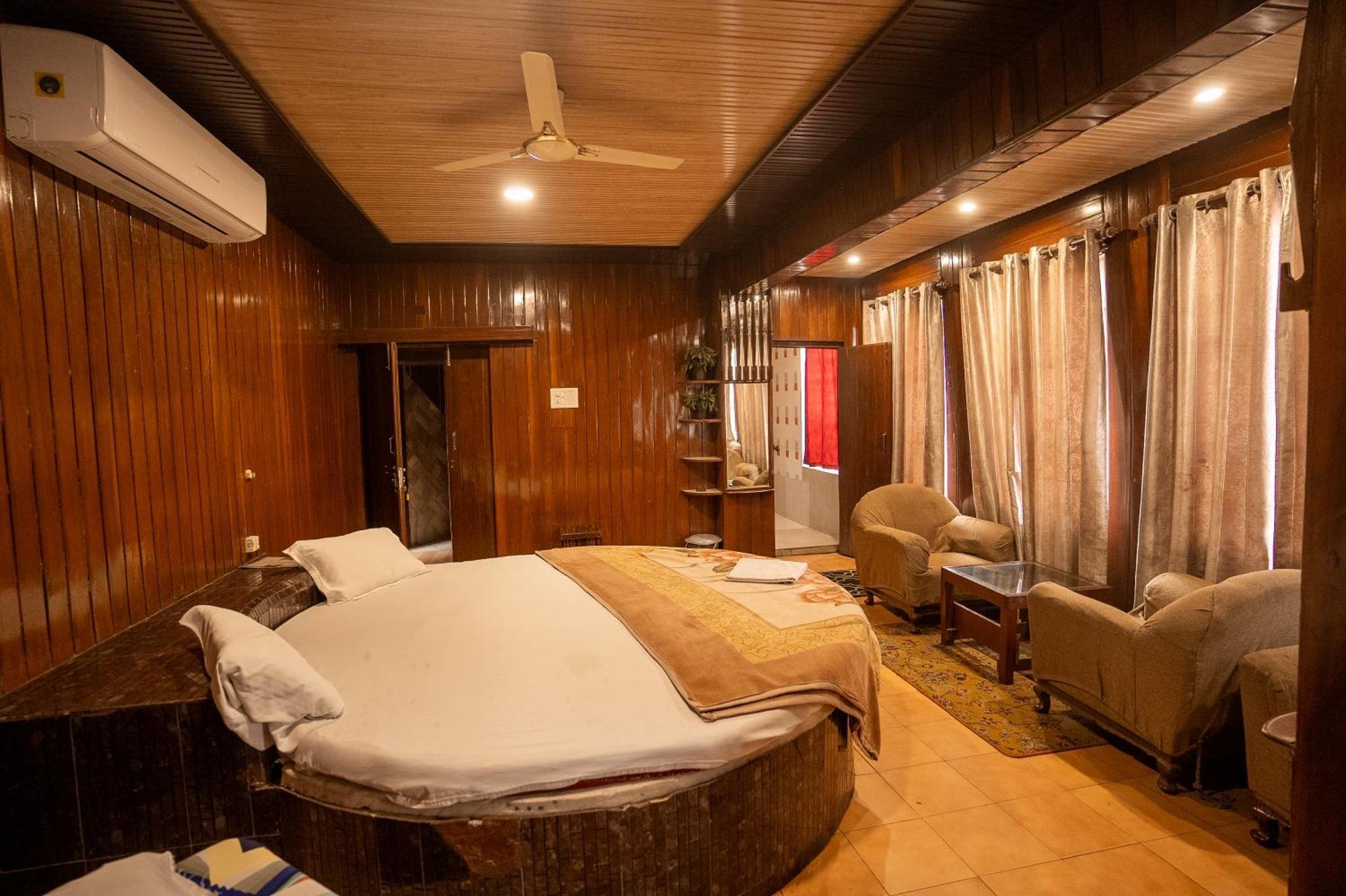 Hotel Shahjahan อัครา ภายนอก รูปภาพ